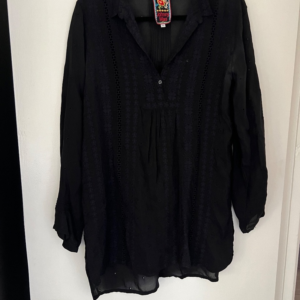 JOHNNY WAS TUNIC BLACK